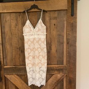 gorgeous white lace dress